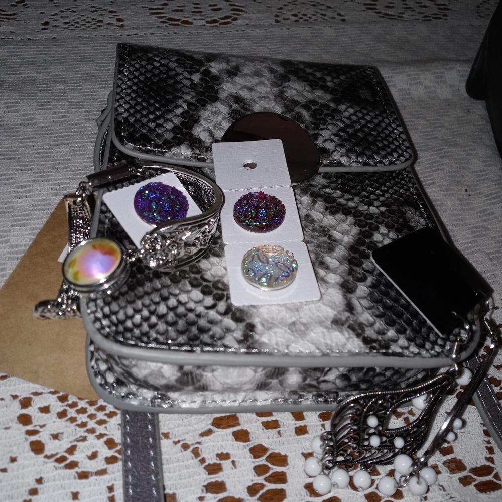 Leather crossbody with snap braclet and earrings